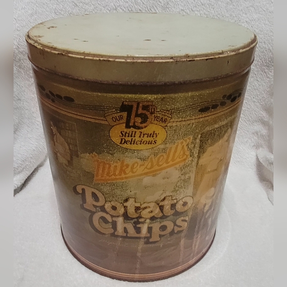 Vintage Mike Sell's 75th Anniversary Limited Edition Potato Chip Tin - Picture 2 of 6